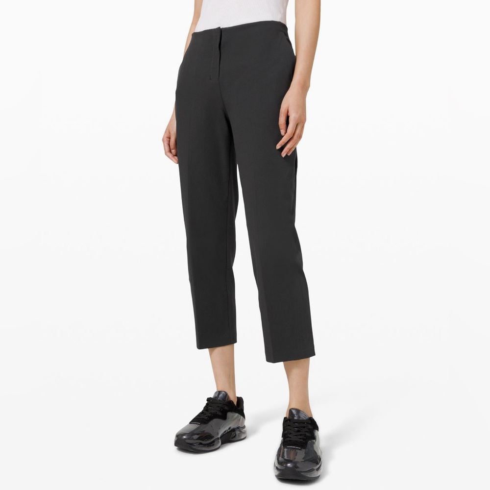 Lululemon In Power MR Crop 24” Black Pants Women’s Size 4